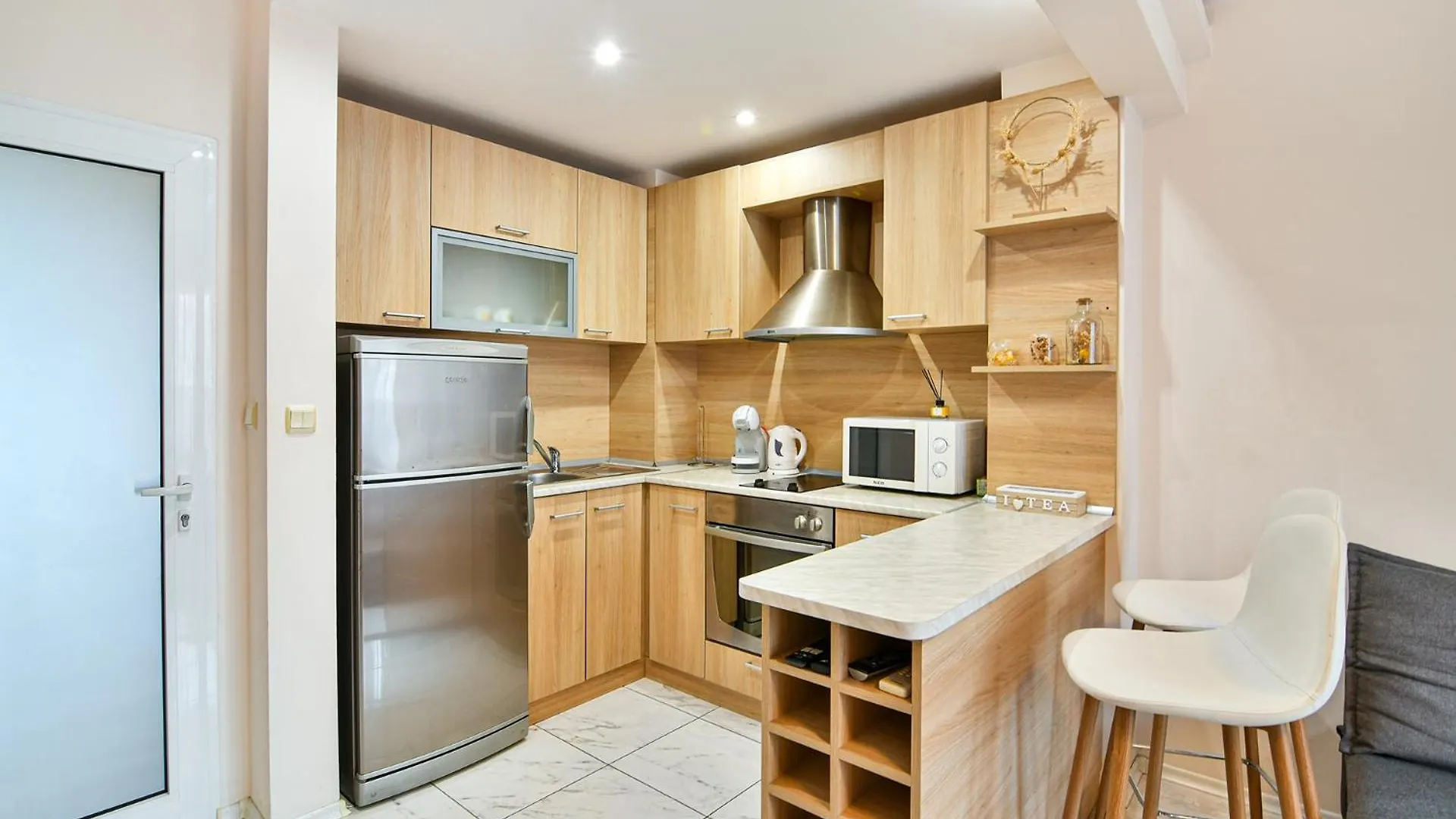 Central Paradise - Free Parking Varna Apartment